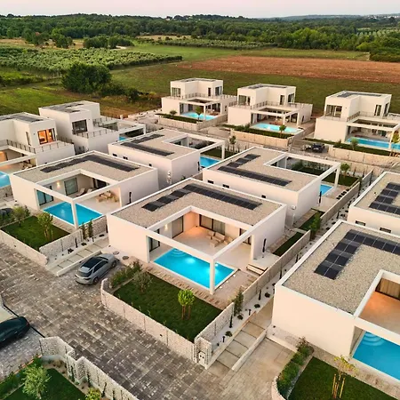 Taria-1 By Interhome Пореч
